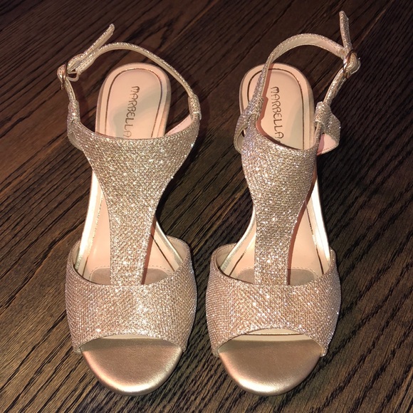 champagne women's dress shoes